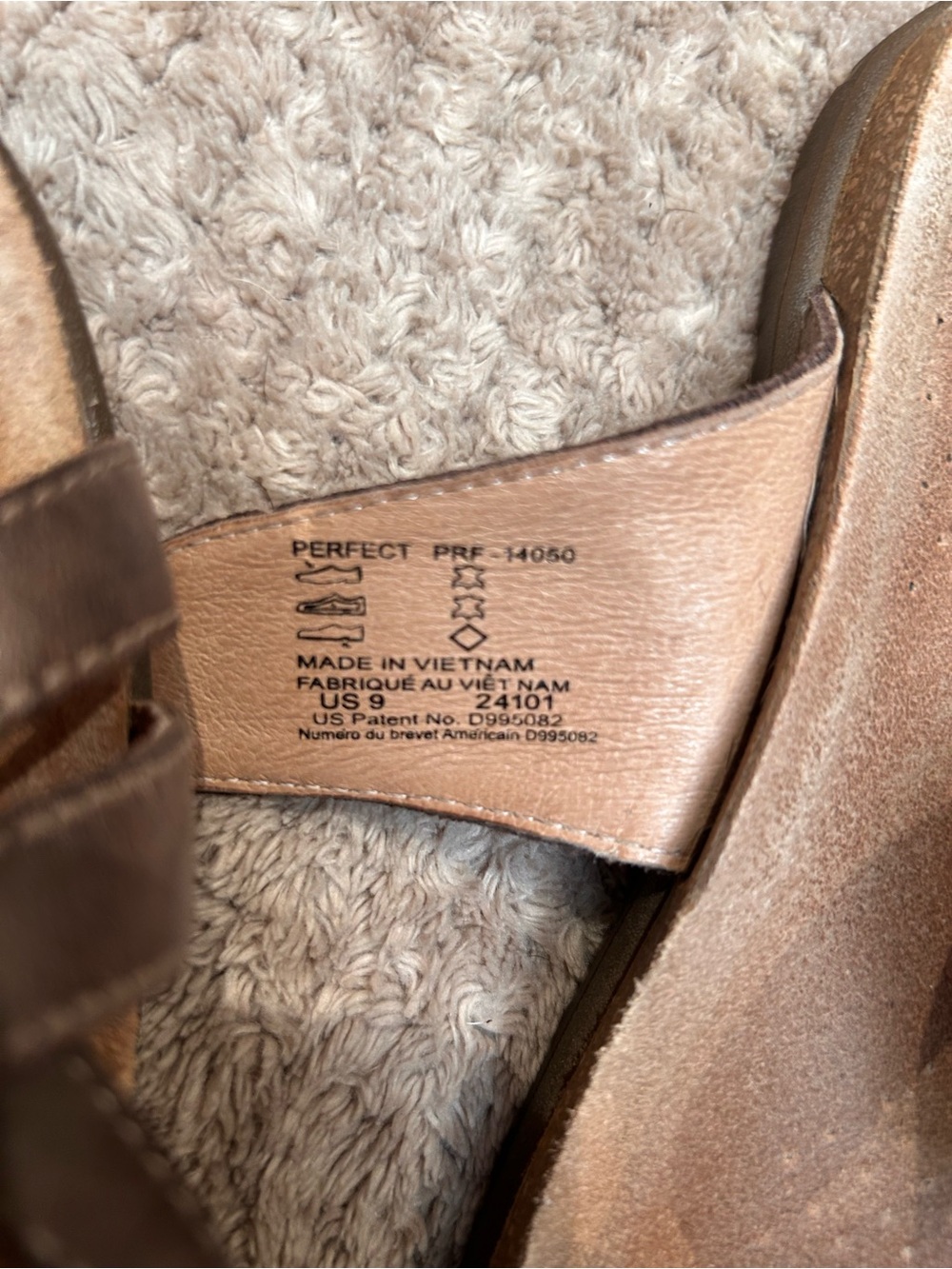 Taos Perfect Toe Loop Sandals in Mocha (9) - Picture 6 of 6